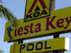 Fiesta Key Signs with Tamara (4).jpg (56844 bytes)